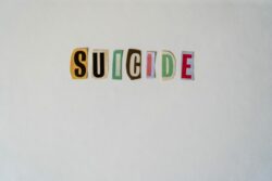 suicidio 700x467 1