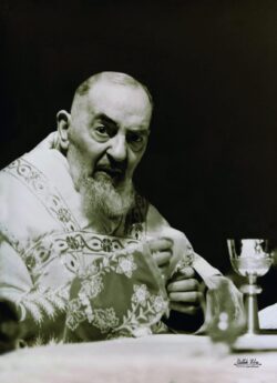 Padre Pio. 9