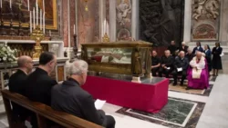 Reliquias do Papa Sao Pio X iniciam peregrinacao pela Italia