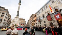 Papa Francisco oferece Rosa de Ouro ao Icone de Nossa Senhora Salus Populi Romani 2