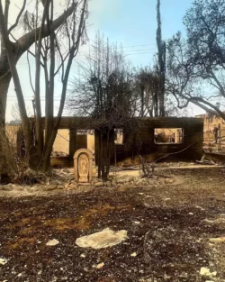 Imagens de Nossa Senhora sao encontradas intactas apos incendios em Los Angeles 1 1