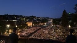 Franca Mais de 200 soldados sao batizados no Santuario de Lourdes 3