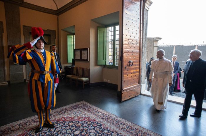 Papa Leone XIV rientra in Vaticano | Gaudium Press I Uno strumento ...