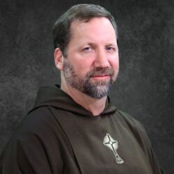 Per le mamme esauste Padre Mark-Mary ha un messaggio di incoraggiamento da parte di Dio per loro. 1 FrMark ProfilePic 1