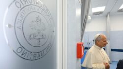 Papa Leone XIV inaugura nuovo ambulatorio per i poveri in Vaticano. 2 Papa inaugura ambulatorio destinado aos pobres no Vaticano 2