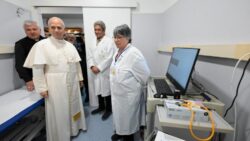 Papa Leone XIV inaugura nuovo ambulatorio per i poveri in Vaticano. 3 Papa inaugura ambulatorio destinado aos pobres no Vaticano 3