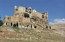 I cristiani siriani cancellano le festività religiose: un segnale inquietante della Siria post-Assad. 1 Seidnayajs2