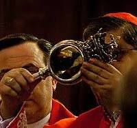 A Napoli si è ripetuto il miracolo del sangue di San Gennaro 1 download